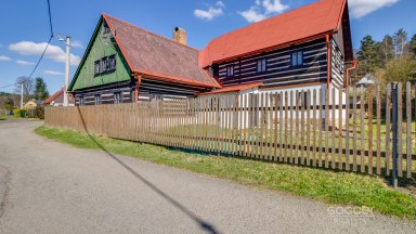 Prodej chalupy 3+kk, 145,3 m², stojící na pozemku o velikosti 739m2, obec Mařenice, okres Česká Lípa