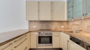 Pronájem bytu 4+kk/T/S/G, 156 m2, ul. Šlikova, Praha 6 – Břevnov.