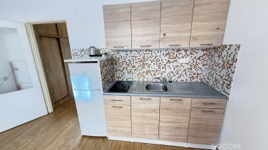 Pronájem bytu 1+kk, 26m2 v Praze 3- Jeseniova ulice