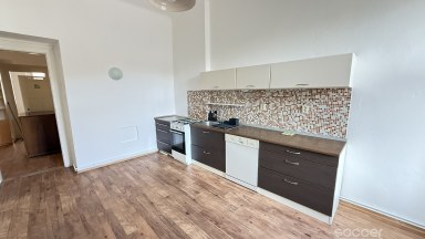 Pronájem bytu 3+1, 110 m2 v Praze 3, ulice Nitranská.