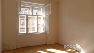 Pronájem bytu 2+kk, 45m2, Praha 5 - Smíchov, ul. Grafická.