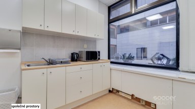 Pronájem tří kanceláří 114 m2 ulice Sokolovská, Praha 9